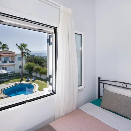 Holiday home Ifigeneia Private Hot Tub *