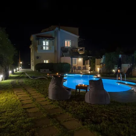 Ifigeneia Private Hot Tub Holiday home