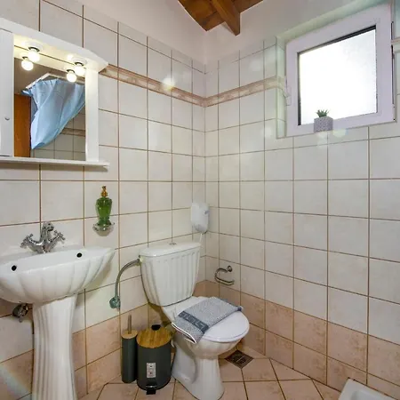 Holiday home Ifigeneia Private Hot Tub